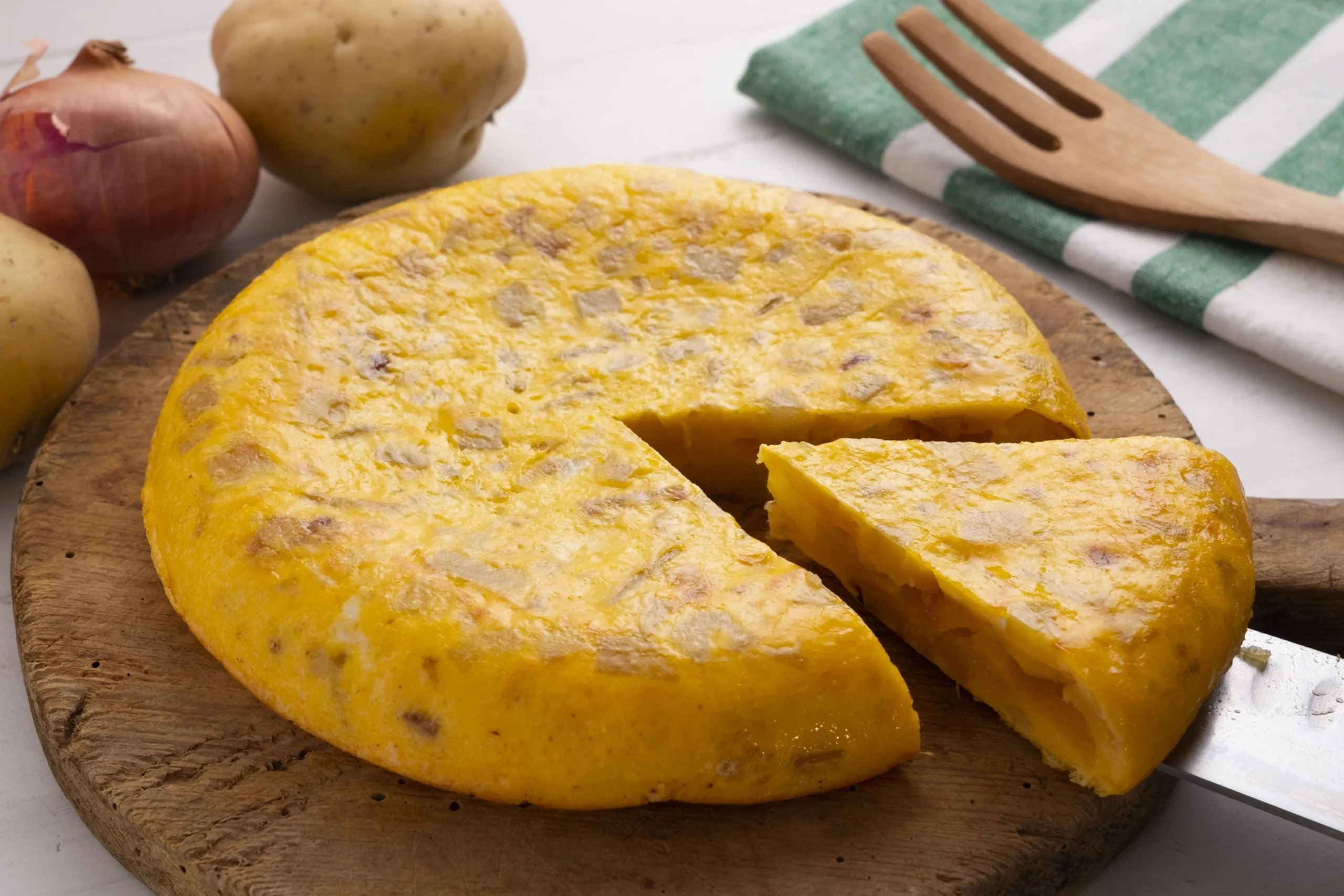 tortilla de patata recien hecha